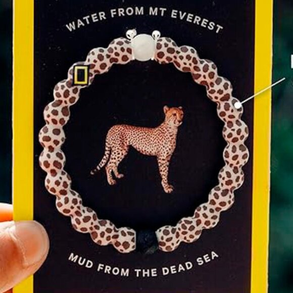 LOKAI Beaded National Geographic African Cheetah Stretch Bracelet - Picture 1 of 4